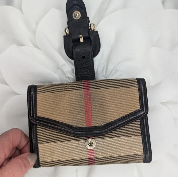 Burberry Brown/Beige Nova Check Canvas and Leather Buckle Compact Wallet - Picture 10 of 14